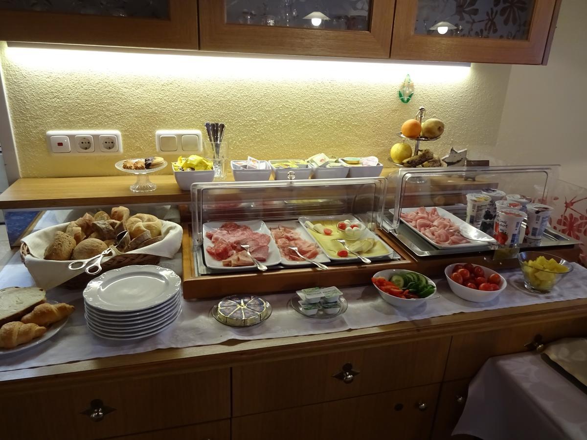 Hotel Garni Brigitte Bürserberg Kültér fotó